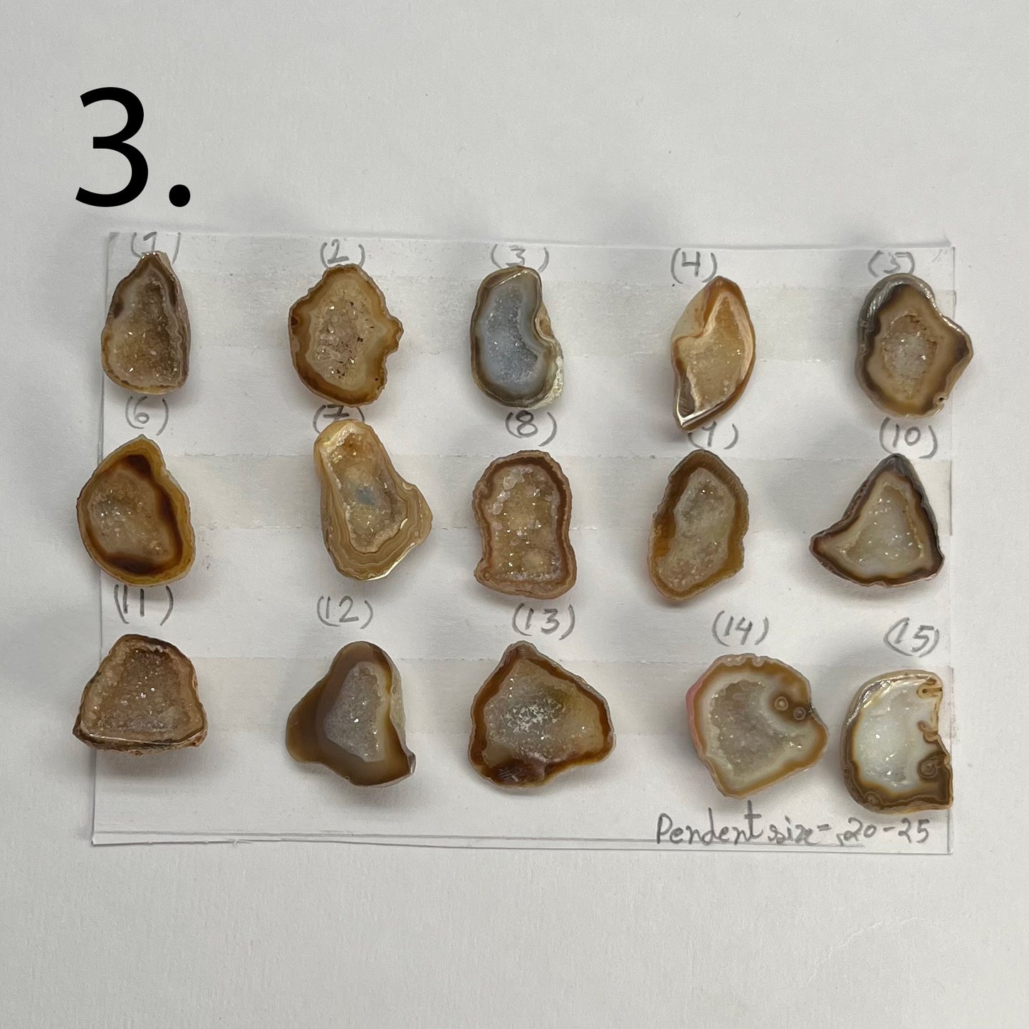 Geode Pendant stone by Selection 20 - 25MM Beige