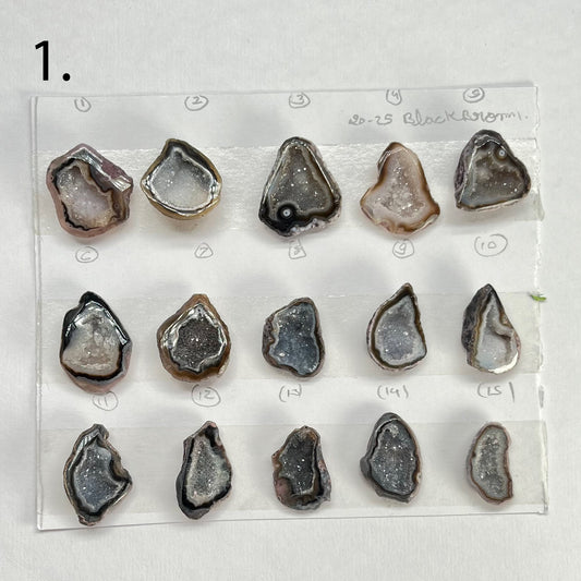 Geode Pendant stone by Selection 20 - 25 MM Black