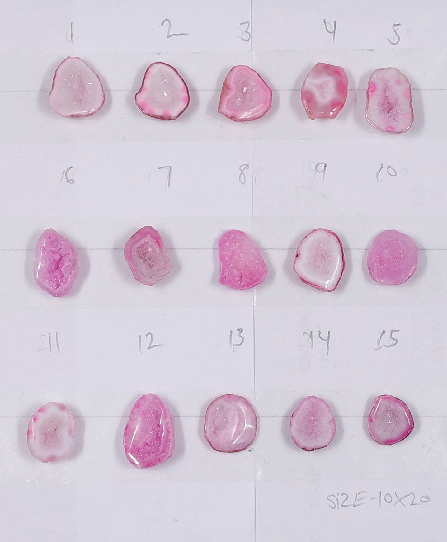 Geode stone by Selection 10-20 mm Light Pink Color geodes