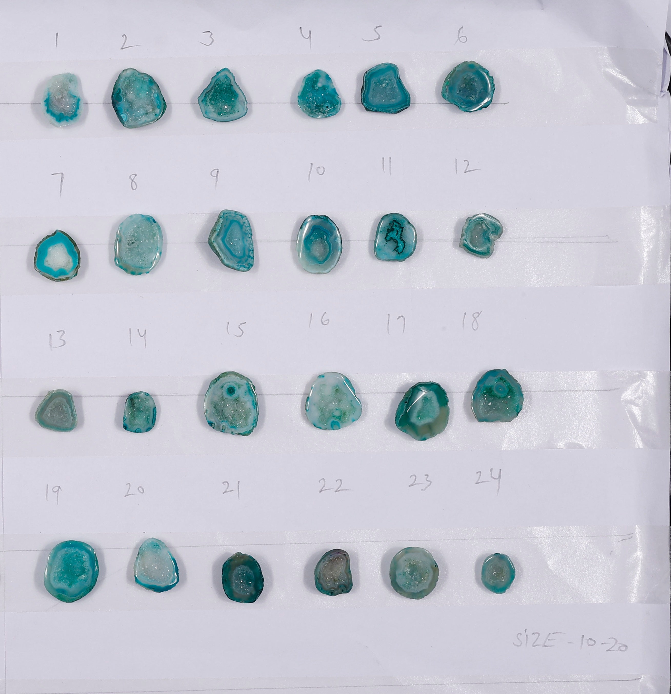 Geode stone by Selection 10-20 mm Light Green Color geodes