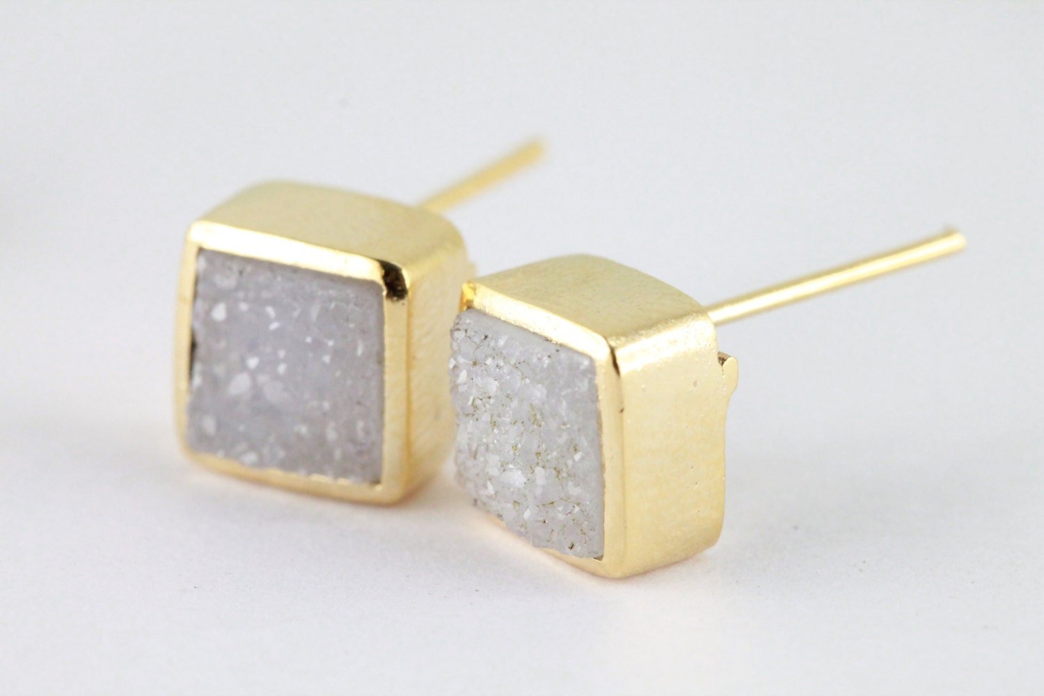 Dainty minmalistic agate druzy square studs gold / Silver 925 - Meena Design
