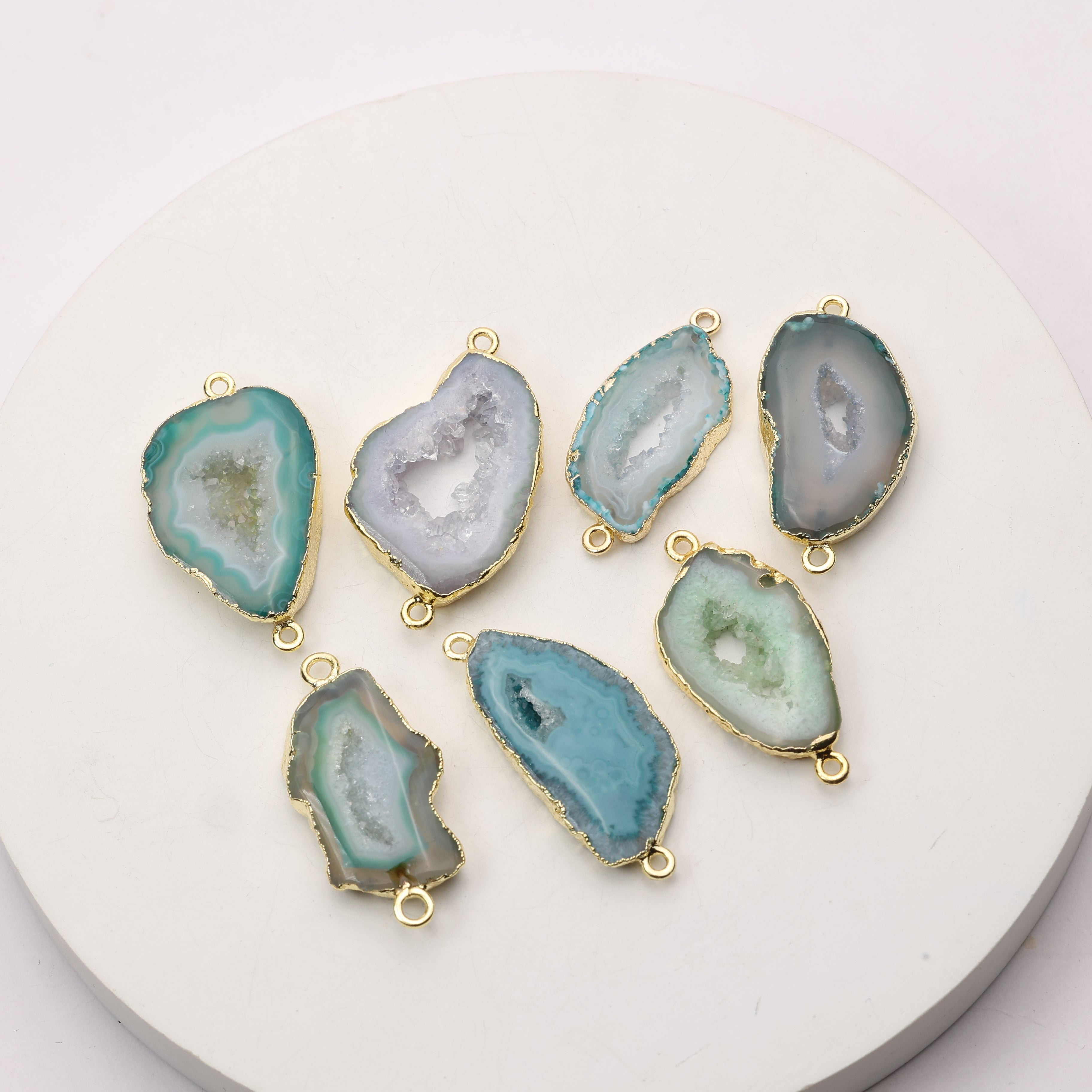 Geode connector for crystal jewelry making