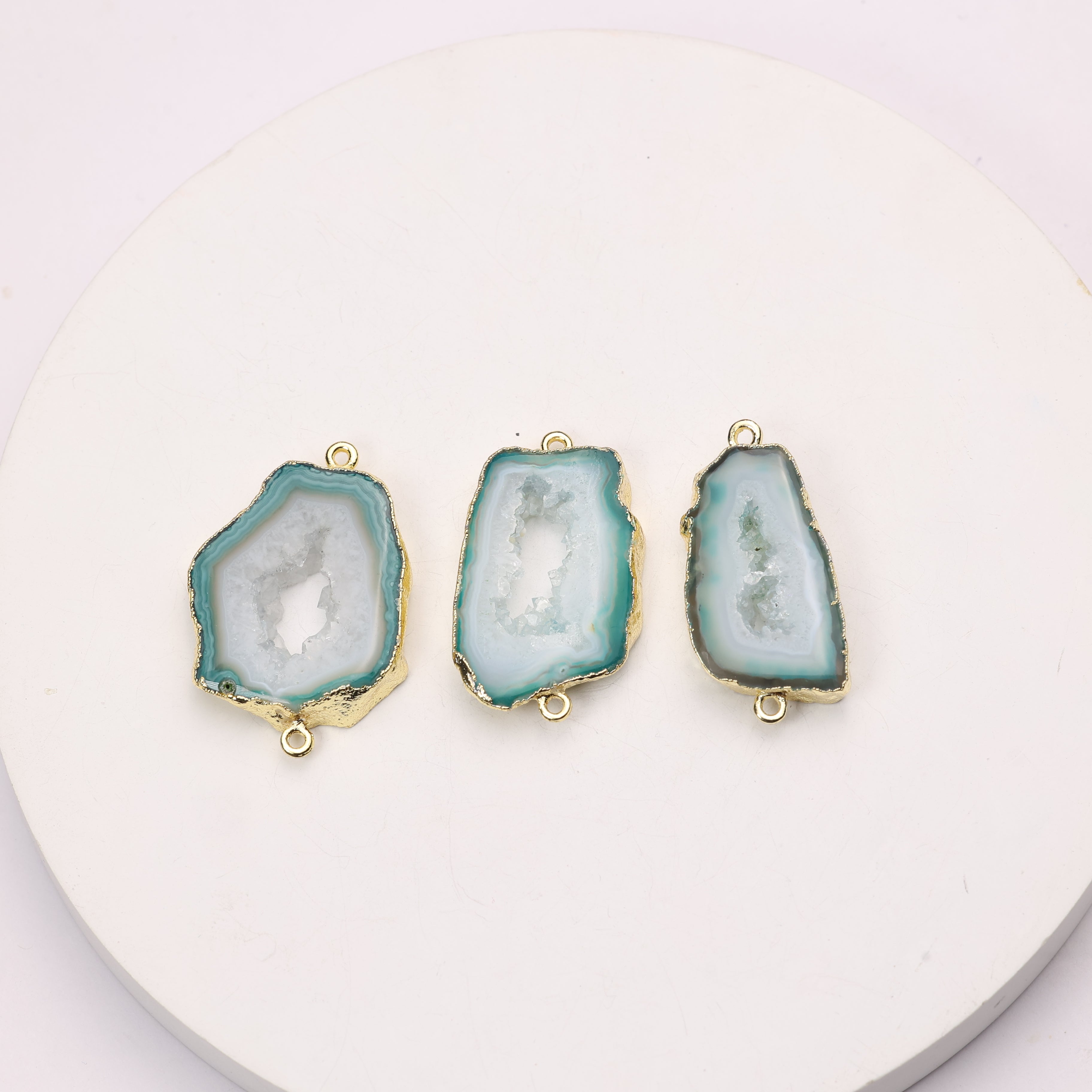 Agate geode connector for wire-wrapped jewelry