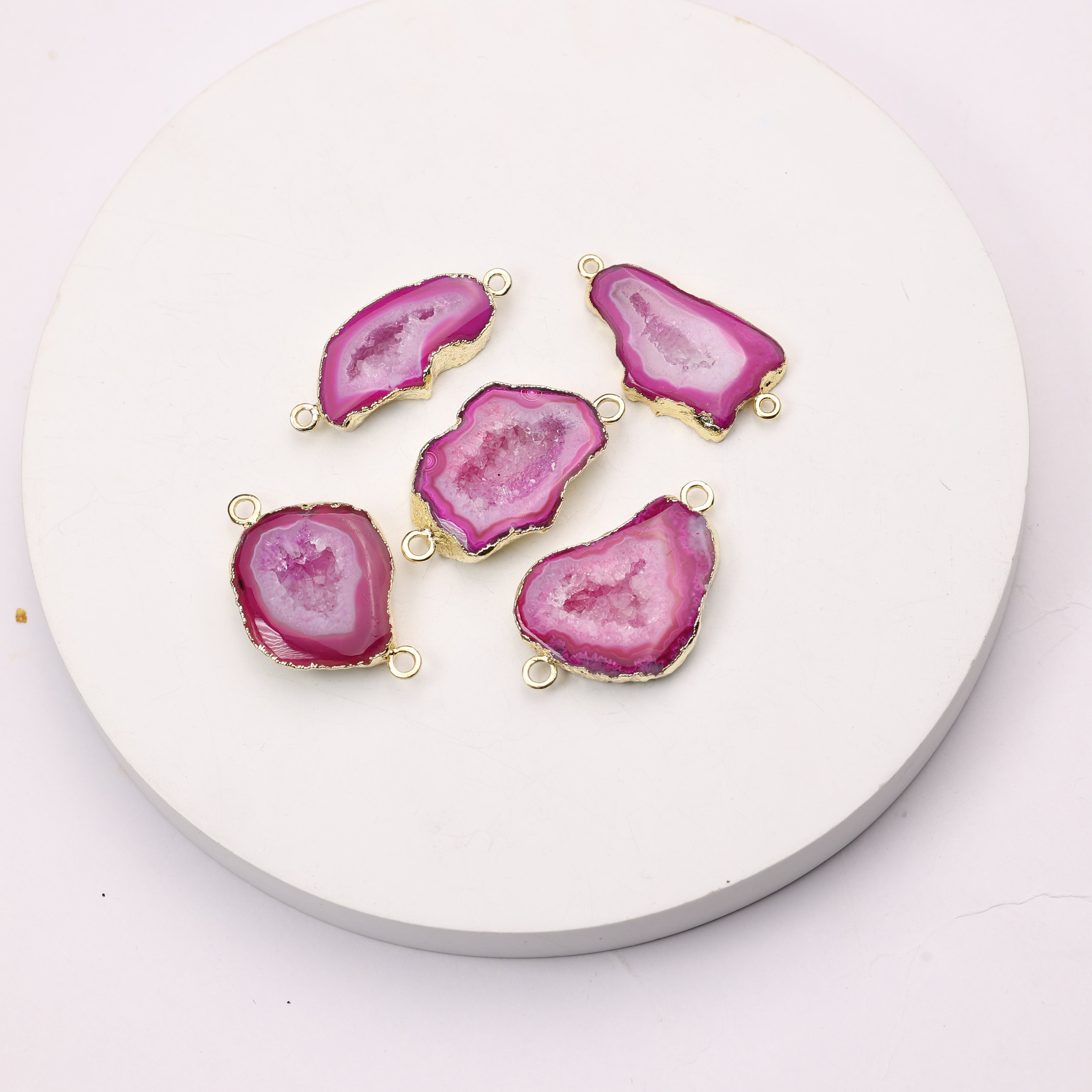 Electroplated geode stone connector for crafting