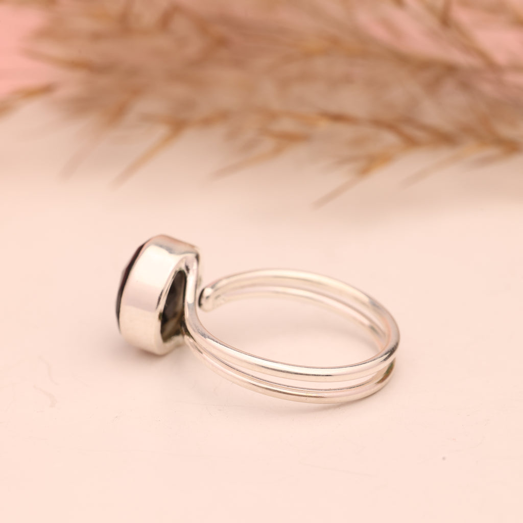 faceted black stone ring