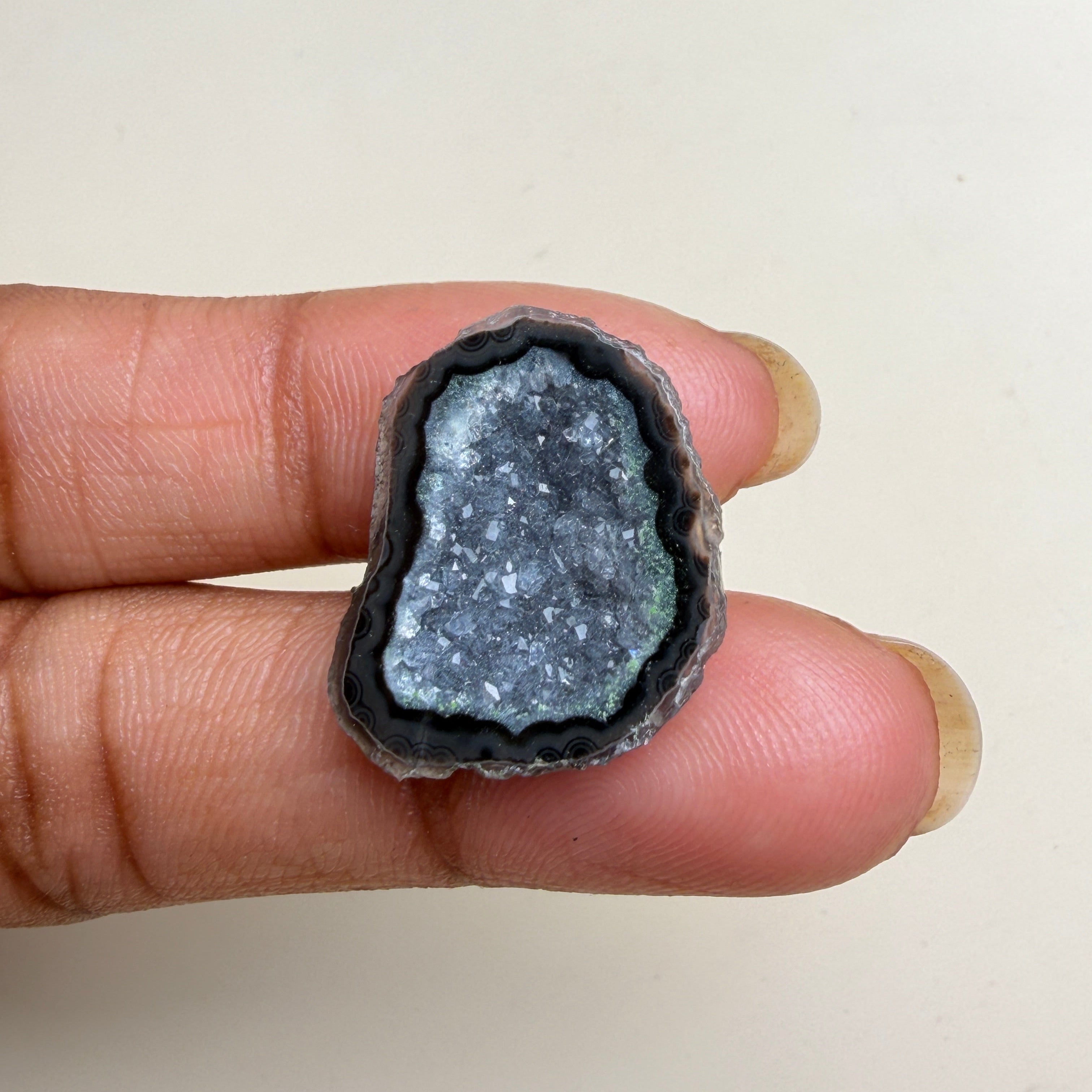 Black Geode Druzy Slice 20–25mm Wholesale | Natural Agate Gemstone Supply