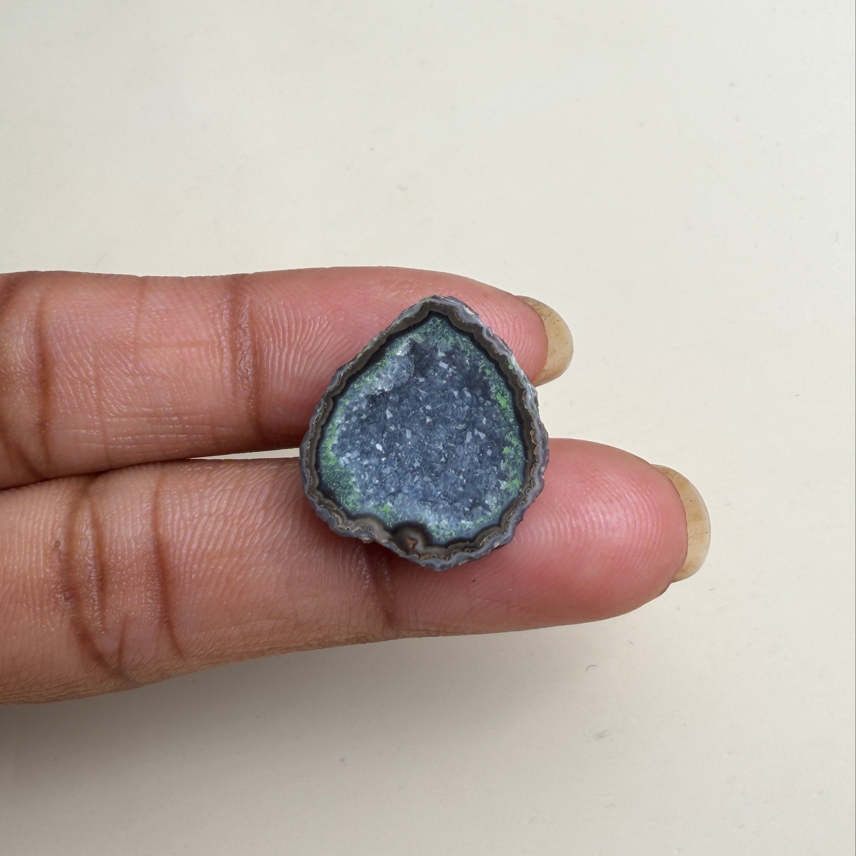 Black Geode Druzy Slice 20–25mm Wholesale | Natural Agate Gemstone Supply