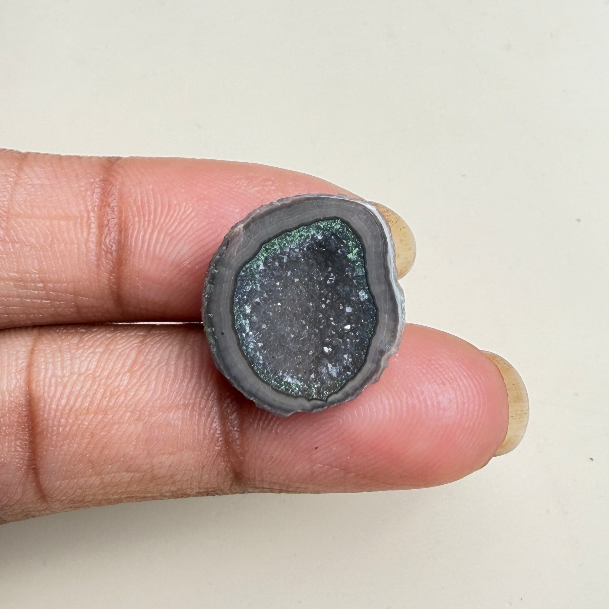Black Agate Geode Slice with Druzy 20–25mm | Wholesale Gemstone Lot