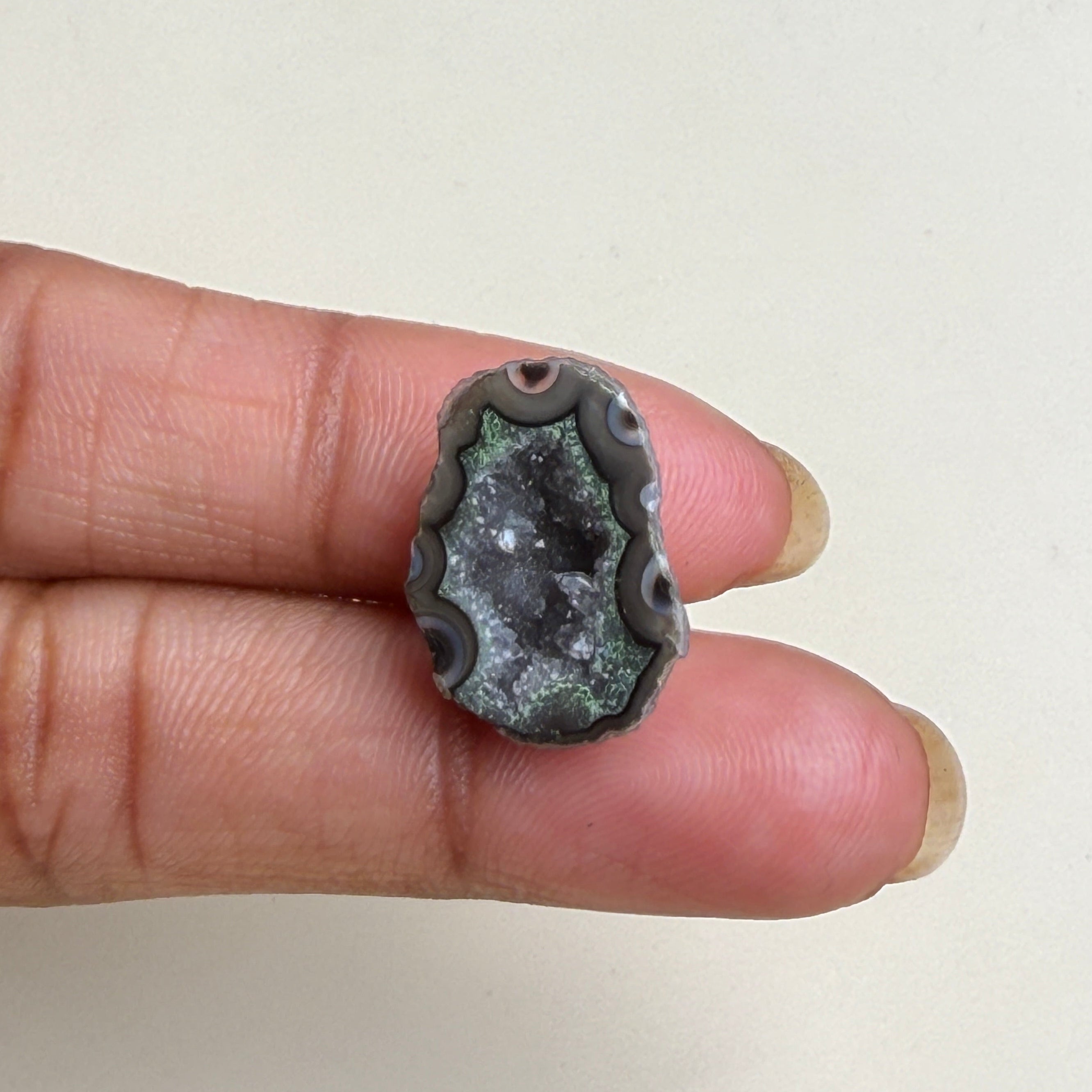 Black Geode Druzy Slice 20–25mm | Natural Agate Gemstone for Jewelry Making