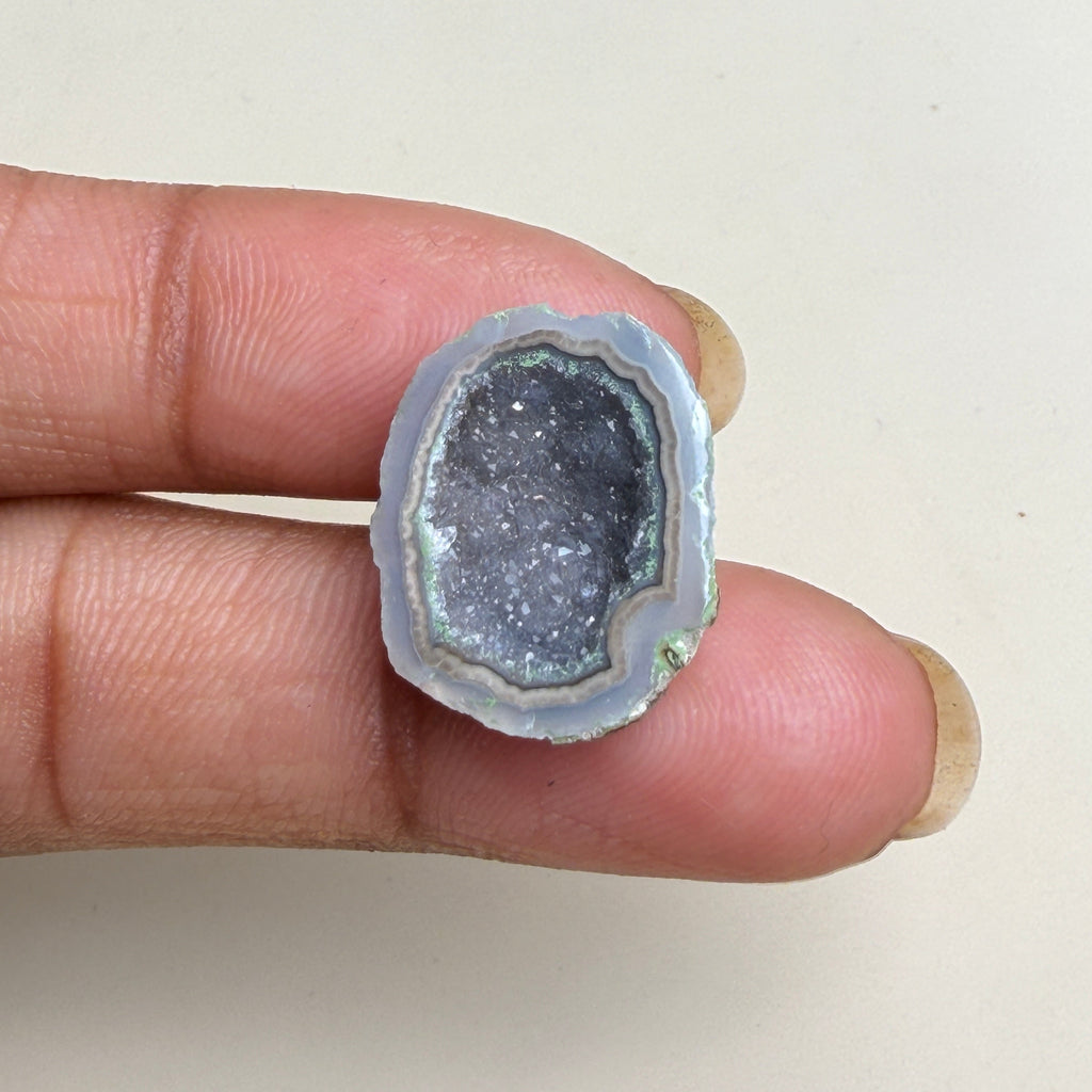 Black Geode Druzy Slice 20–25mm Wholesale | Natural Agate Ring Making Stone