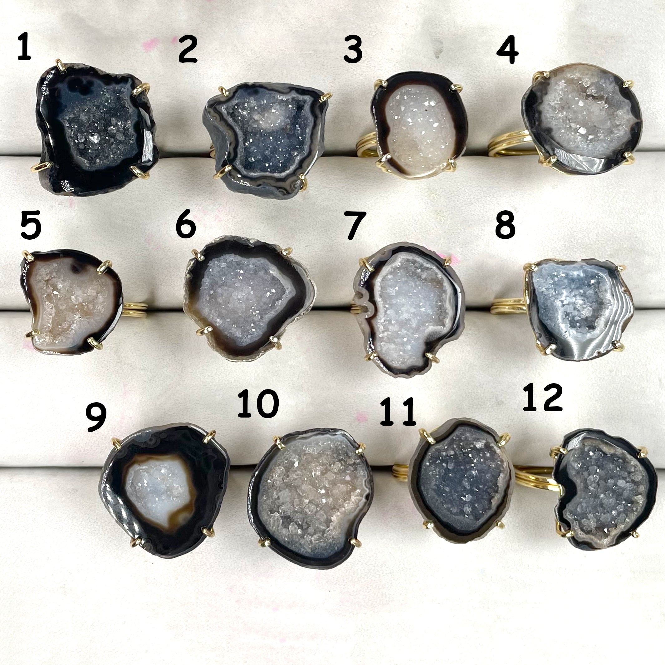 Rings by Selection Anokha Brass Gold Plated 15 - 25 MM Black