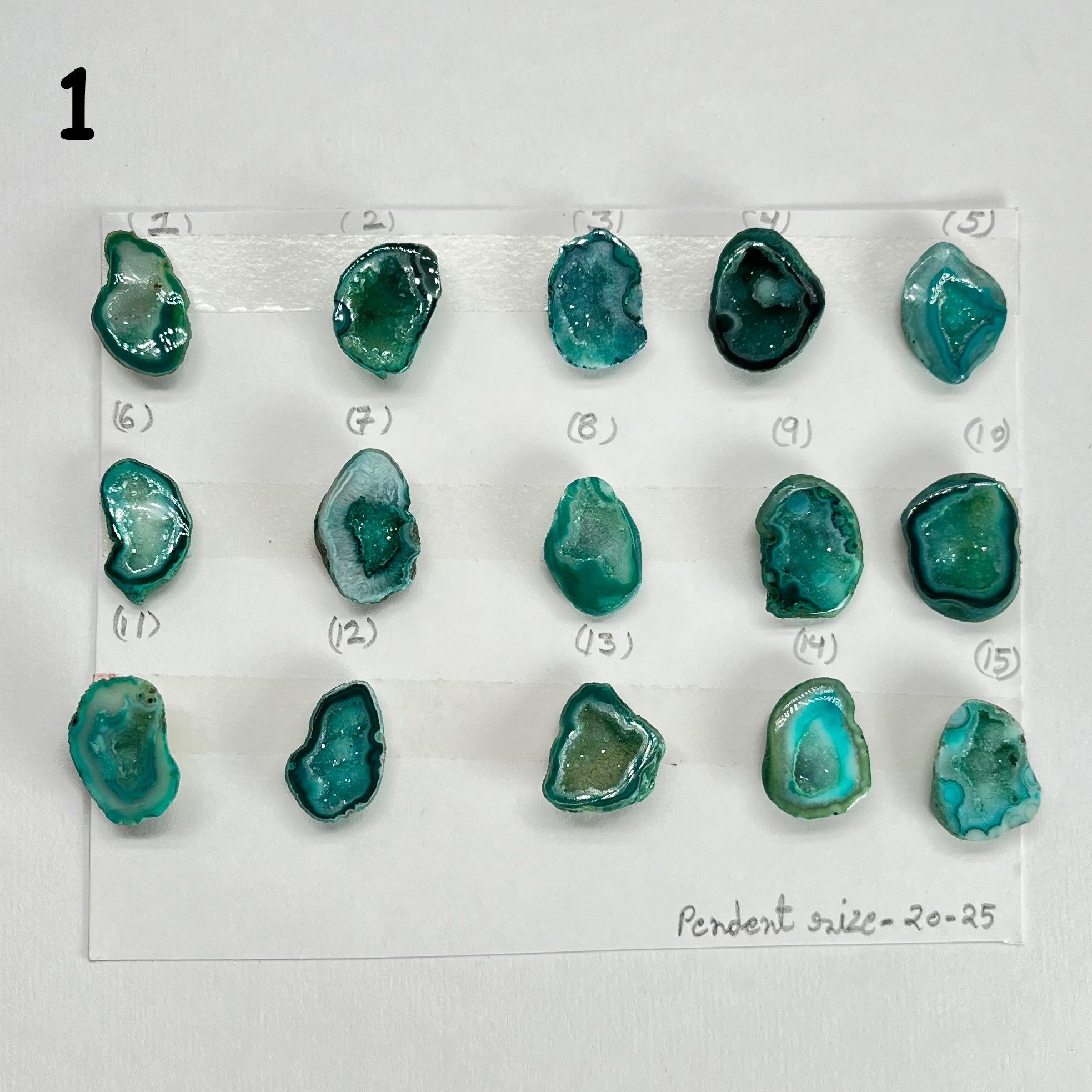 Geode Pendant stone by Selection 20 - 25MM Green