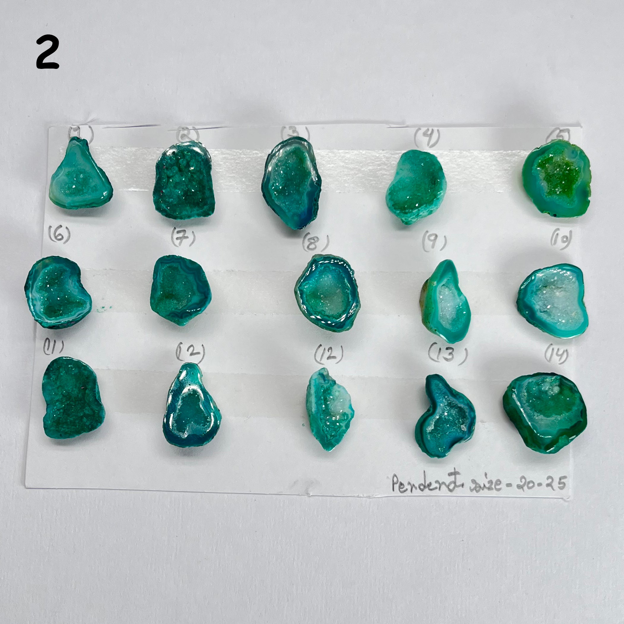 Geode Pendant stone by Selection 20 - 25MM Green