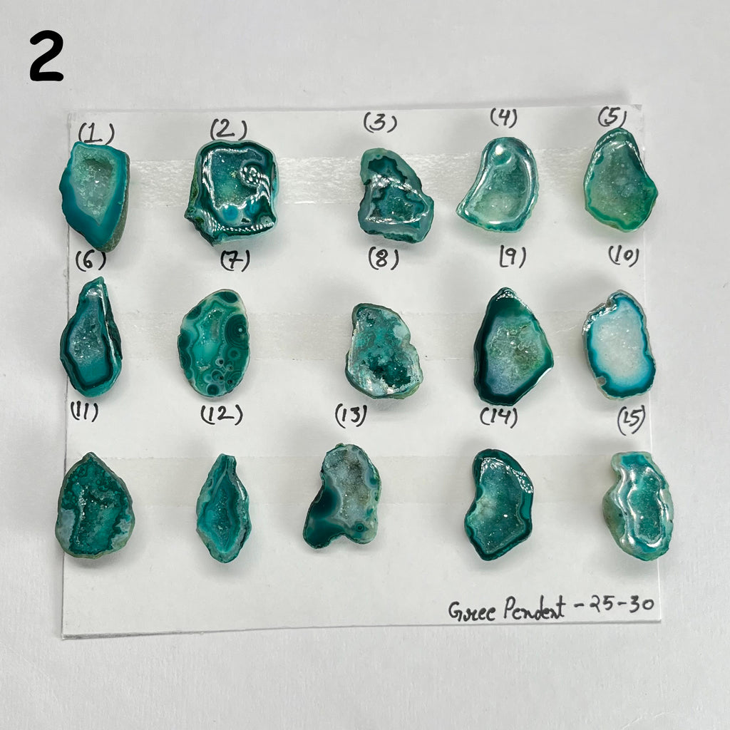 Geode Pendant stone by Selection 25 - 30MM Green