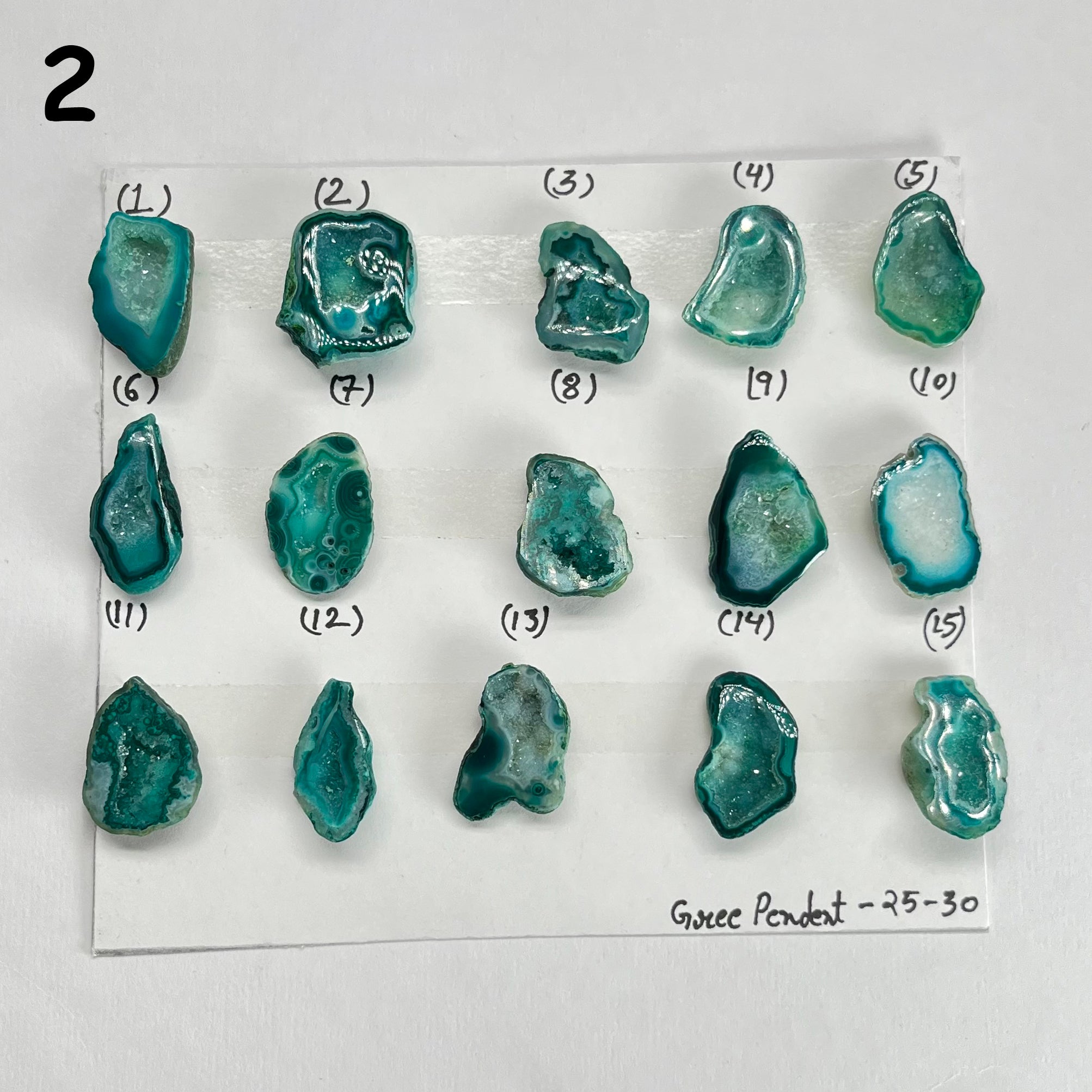Geode Pendant stone by Selection 25 - 30MM Green