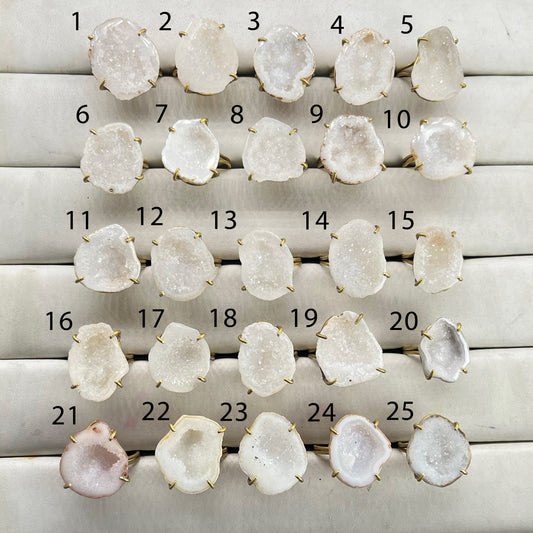 Rings by Selection Anokha Brass Gold Plated 20 - 25 MM White