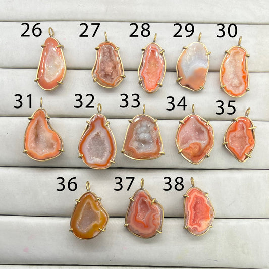 Geode  Bezel Pendant stone by Selection 30 - 40 mm Orange