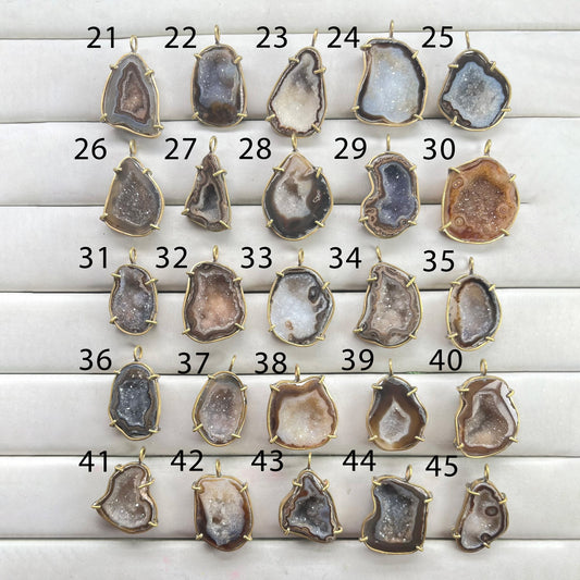 Geode  Bezel Pendant stone by Selection 30 - 40 mm Brown