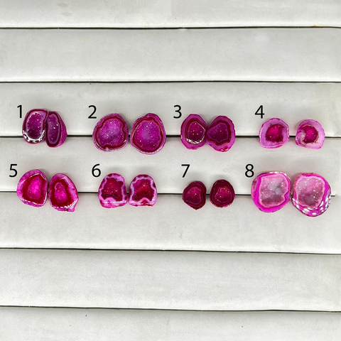 Geode Pairs ( Stud ) by Selection 15 - 25 mm Fuscia