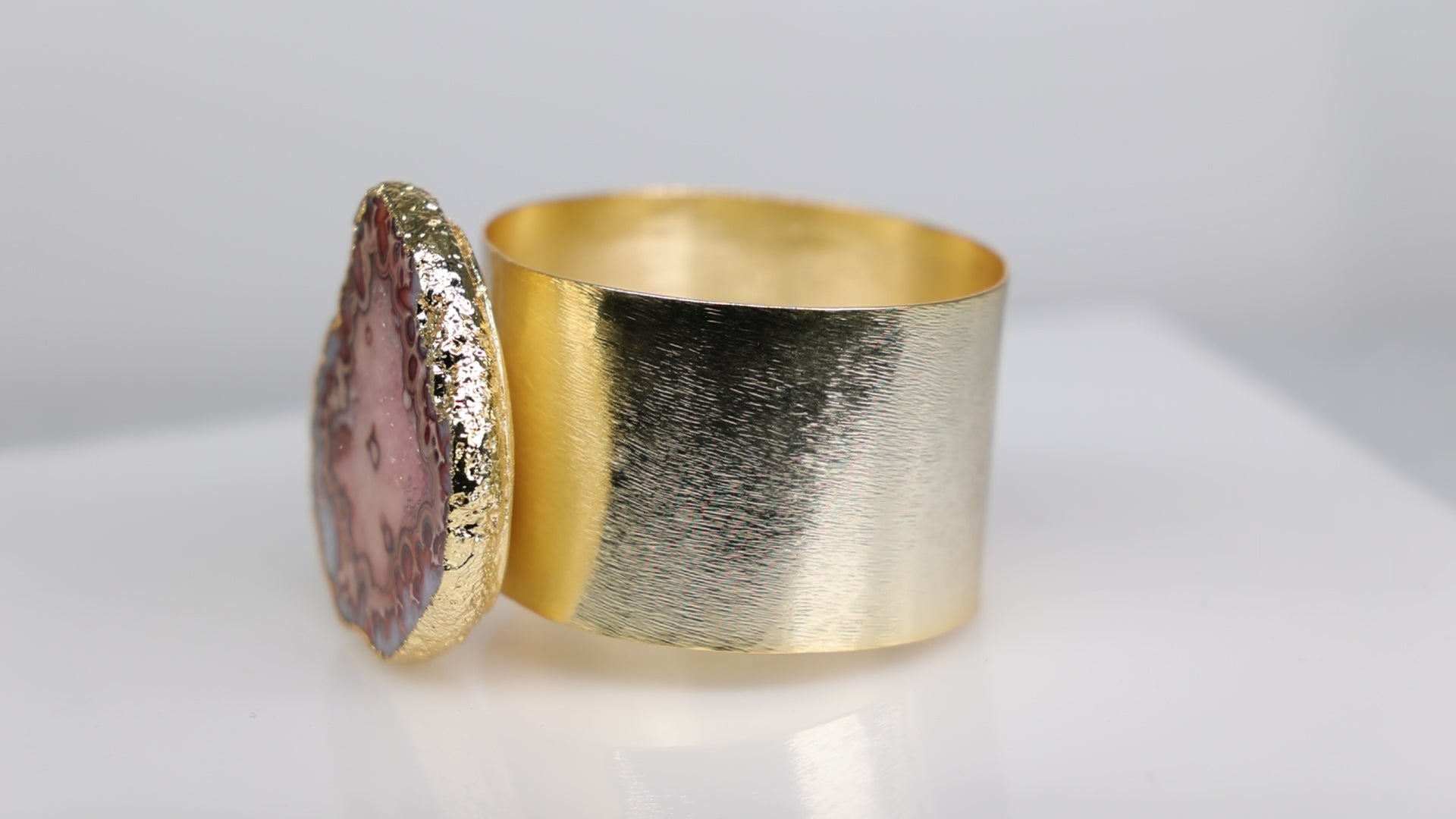 Set Of 4/6 And More Chic Geode Druzy Napkin Rings, Natural Gemstone Handmade Home Table Decor, Wedding Premium Dining Accessories