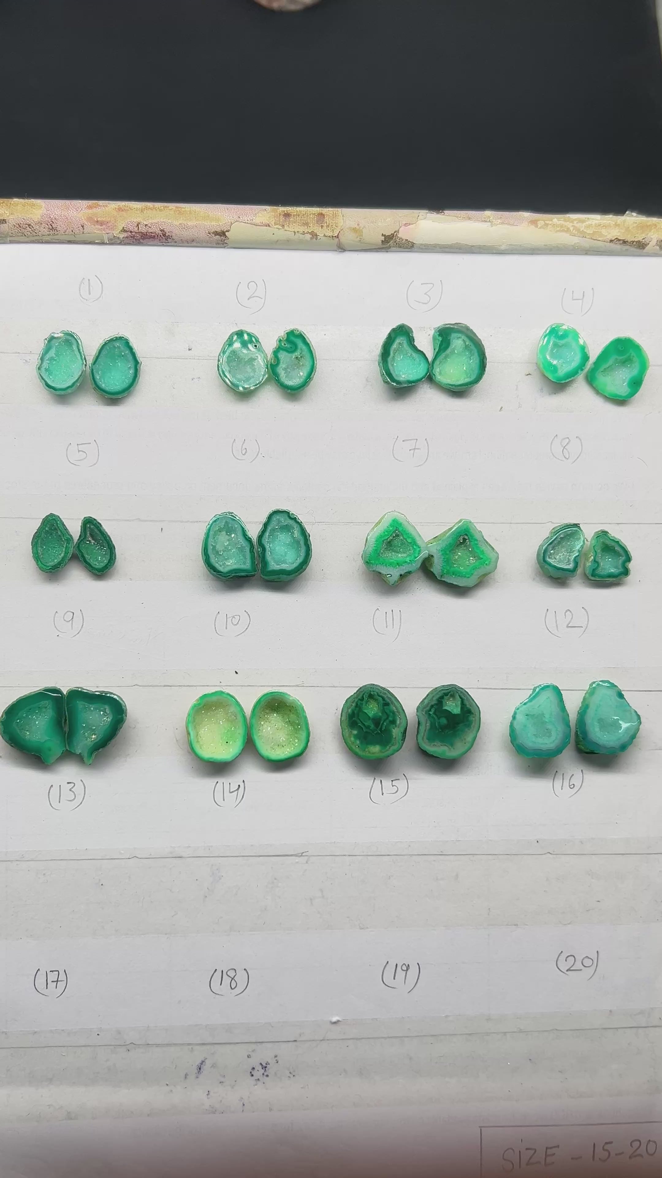 Geode Pairs (Earring) by Selection  15-20 mm Green Color