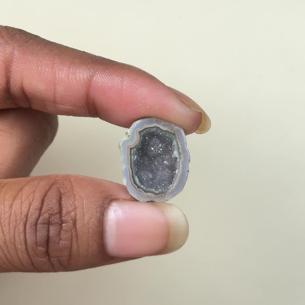Black Geode Druzy Slice 20–25mm Wholesale | Natural Agate Ring Making Stone