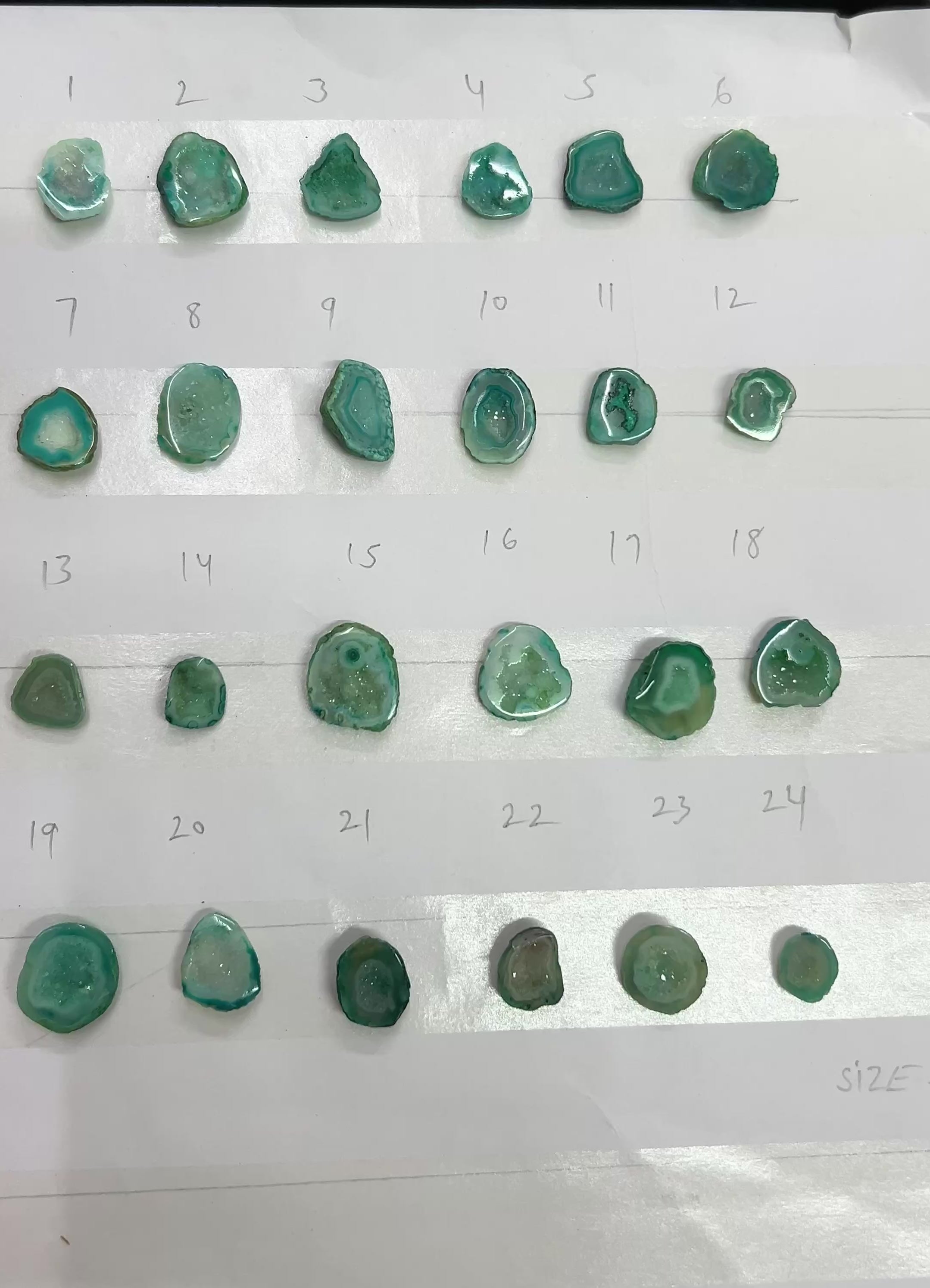 Geode stone by Selection  10-20 mm Light Green Color geodes