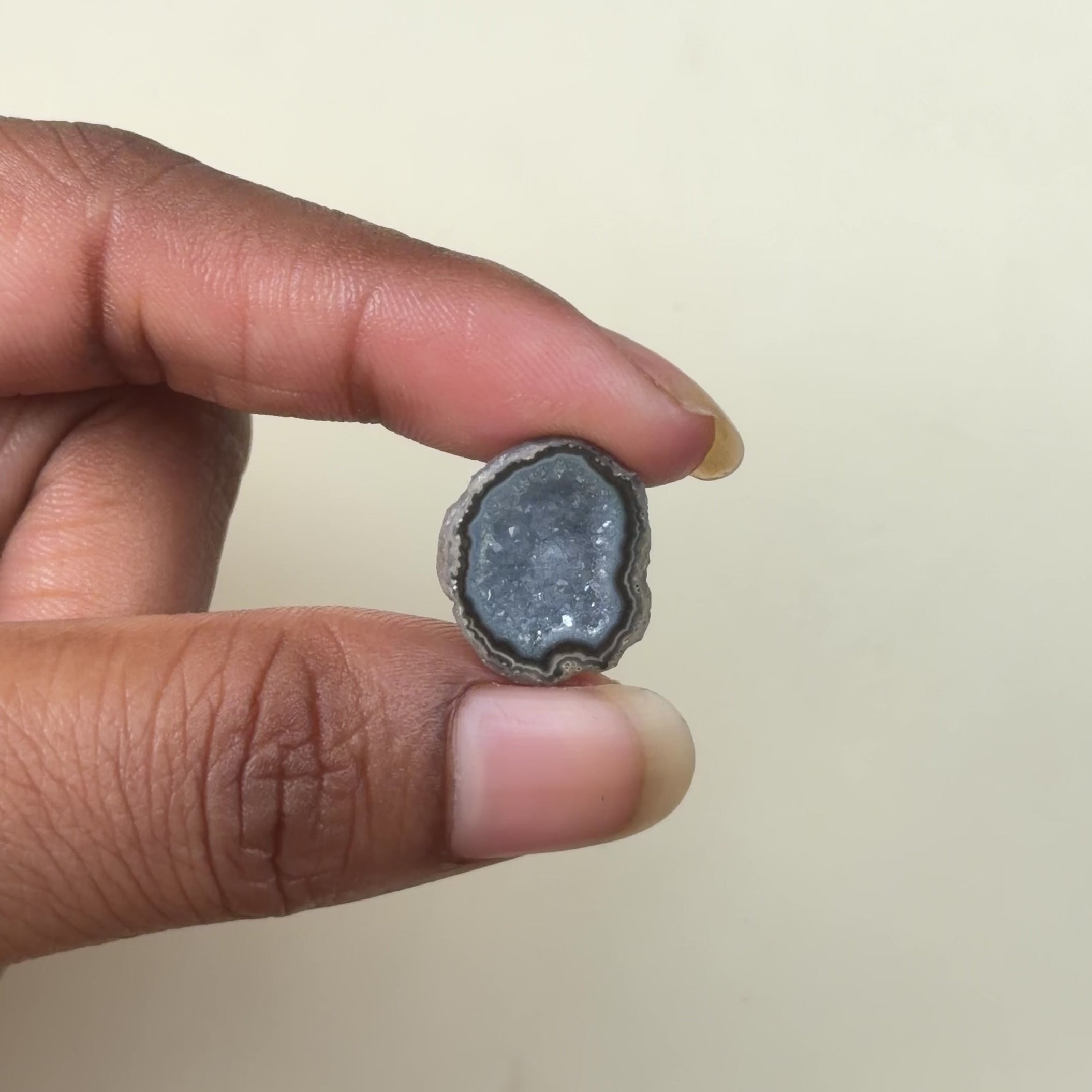 Black Druzy Agate Geode 20–25mm Wholesale | Jewelry Manufacturing Supply