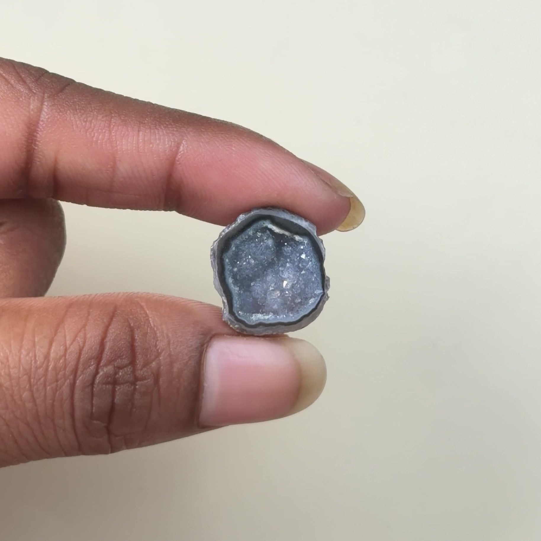 Black Geode Druzy Agate Slice 20–25mm | Global Wholesale Jewelry Stone