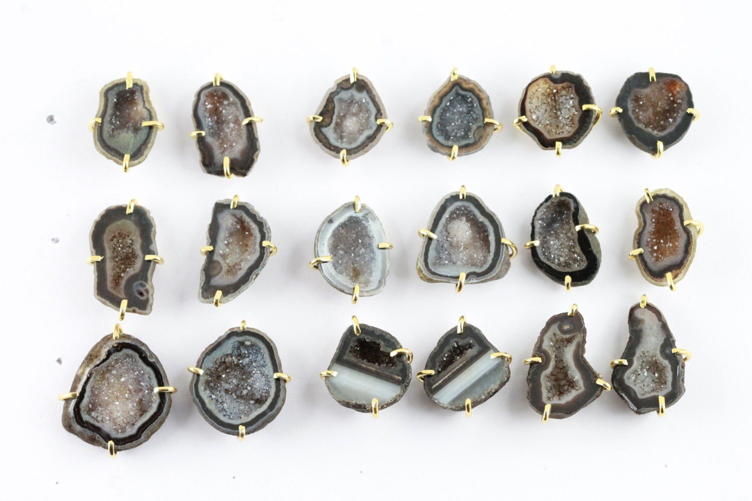 Studs Agate Druzy Geode Prong Black 15 - 25 mm gold - Meena Design